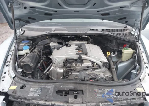 2006 Volkswagen Touareg V6 from USA, damaged, VIN WVGZG77L76D031769